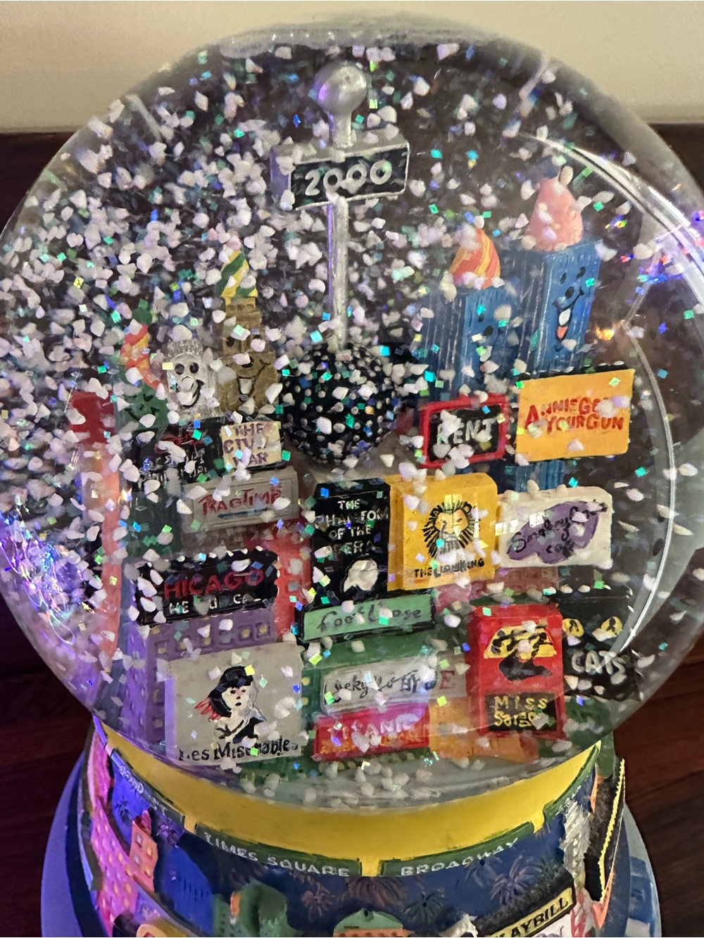 New York City Millennium 2000 Snow Globe Twin Towers Broadway Times Square - Picture 7 of 9